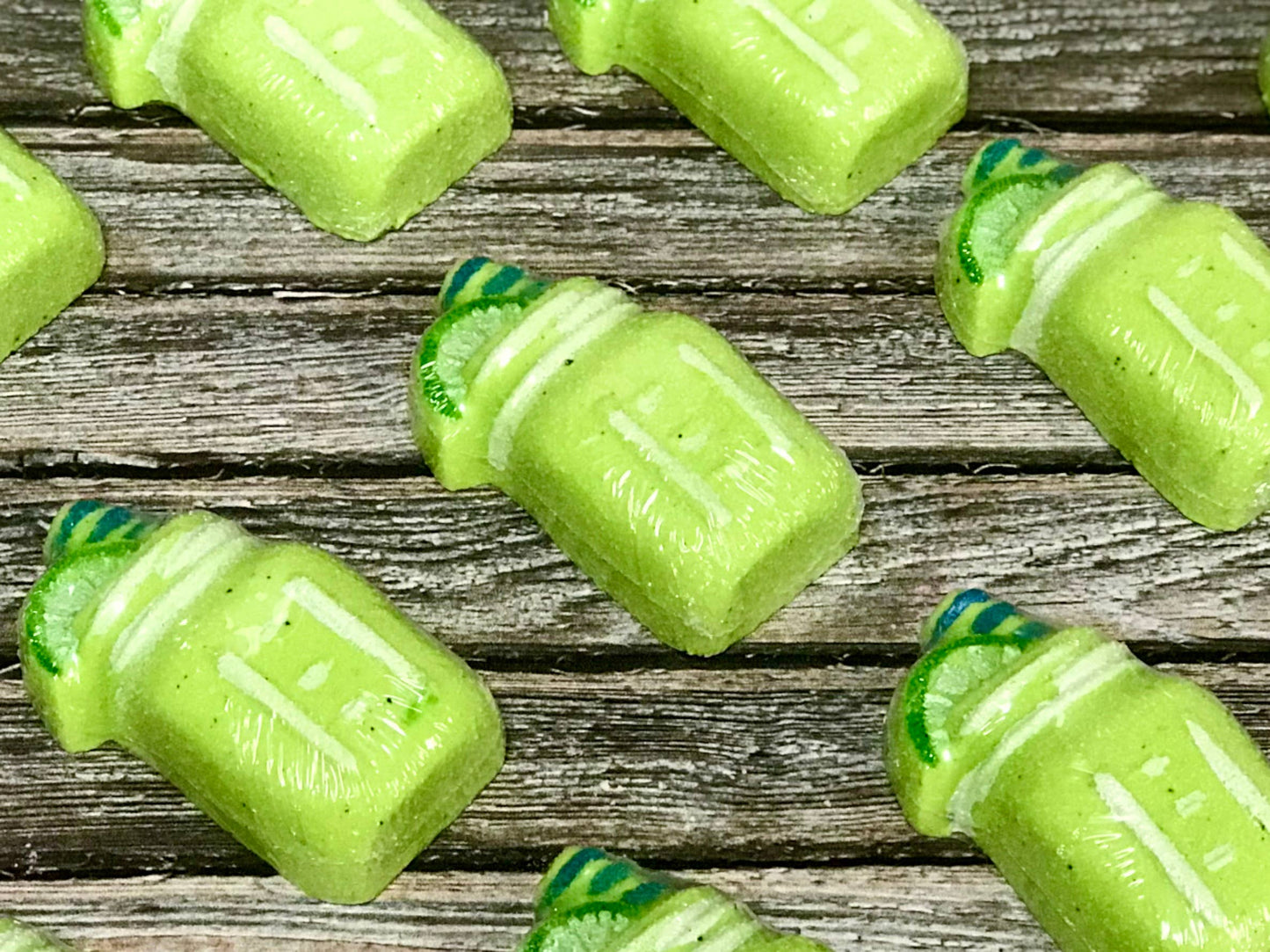 Summer Cocktail Bath Bombs: Pina Colada