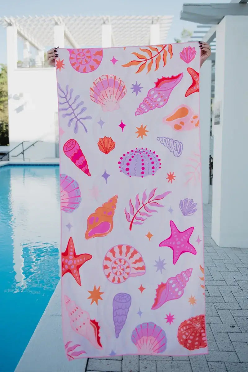 Beach Shells Microfiber Beach Towels: Light Pink