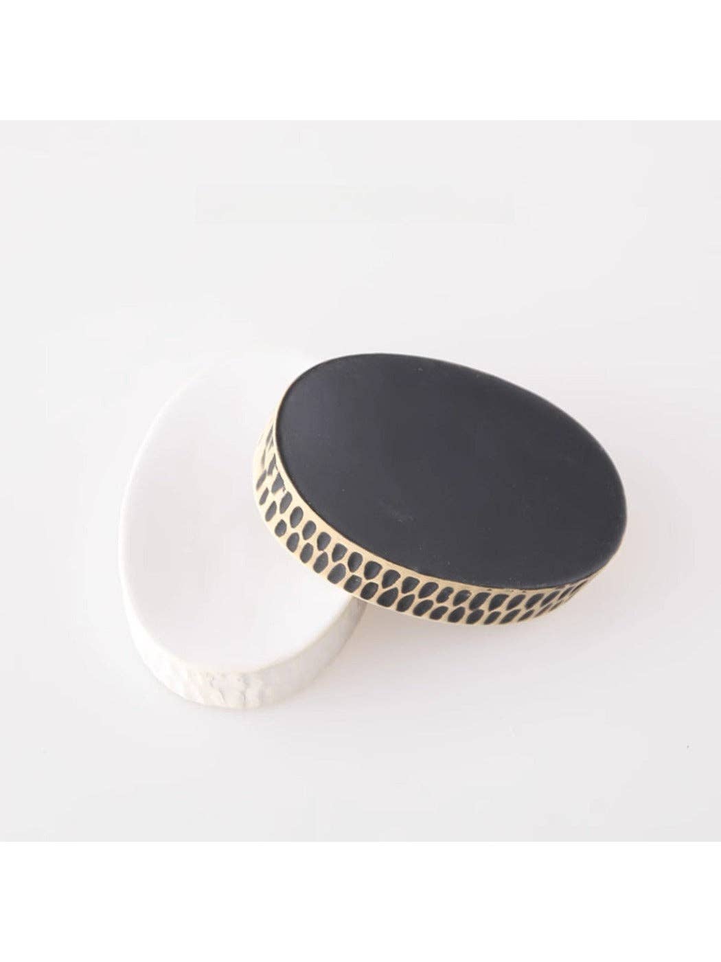 Rowa - Oval Ceramic Soap Dish: WHITE