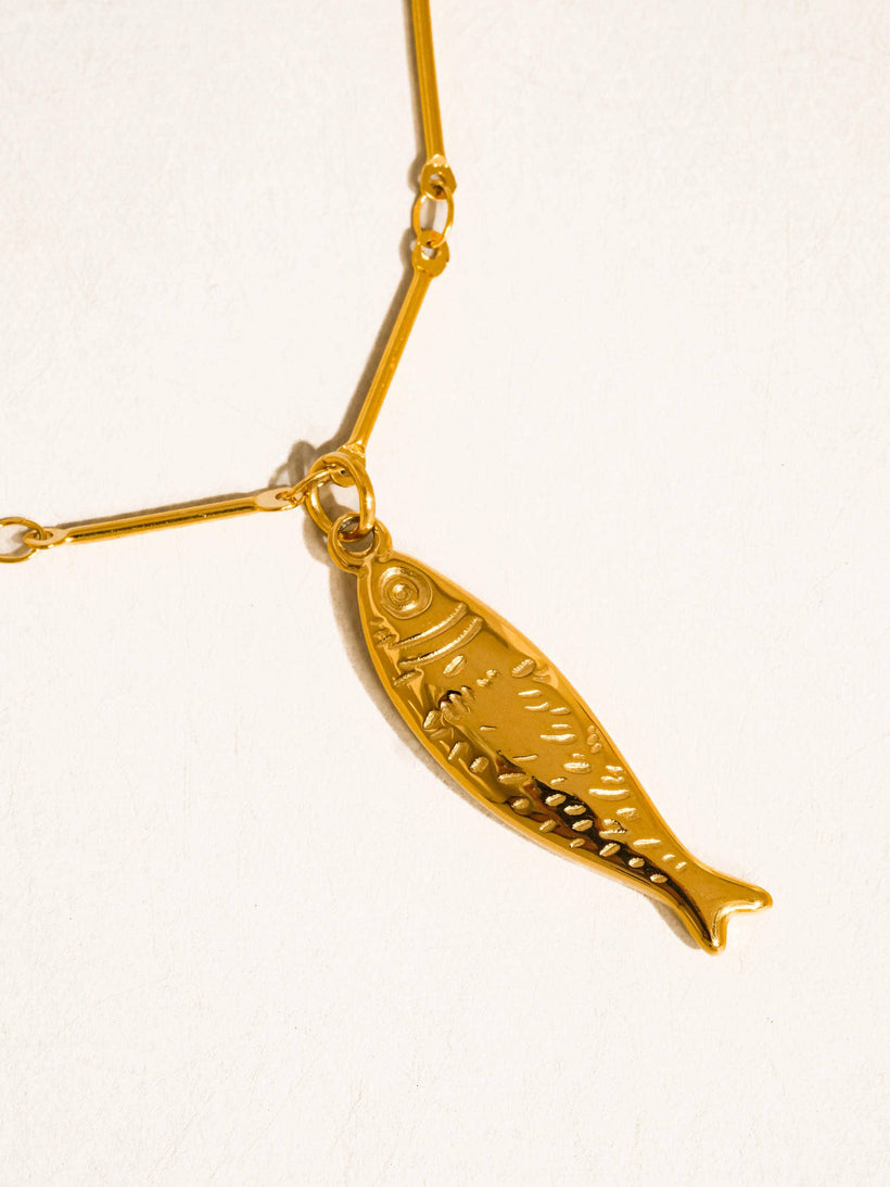 Coralie 18K Gold Non-Tarnish Fish Pendant Chain Necklace: Yellow Gold